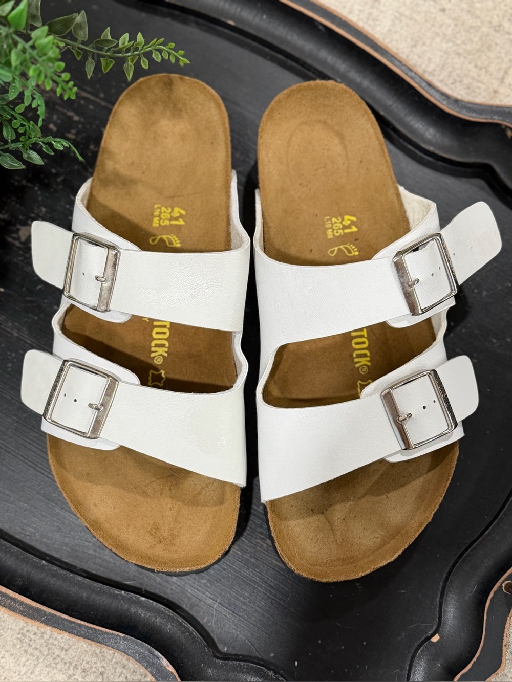 NEW!! Birkenstock Arizonas White Double-Buckle Slides with Silver Hardware